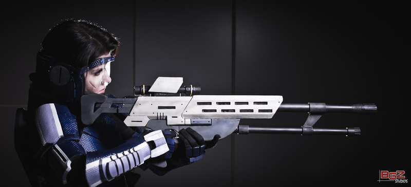 Illustration for article titled FemShep and DudeShep Save the Galaxy with Mass Effect Cosplay